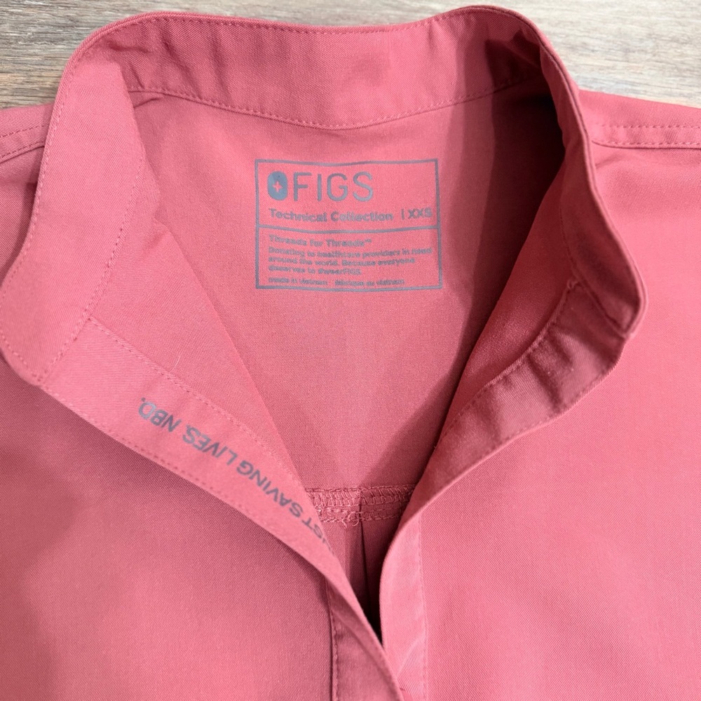 Figs Women's Rose Track Pants and Top Set - Picture 3 of 10